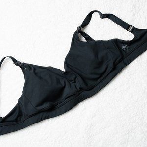Ollie Gray pumping, nursing Anywhere Bra